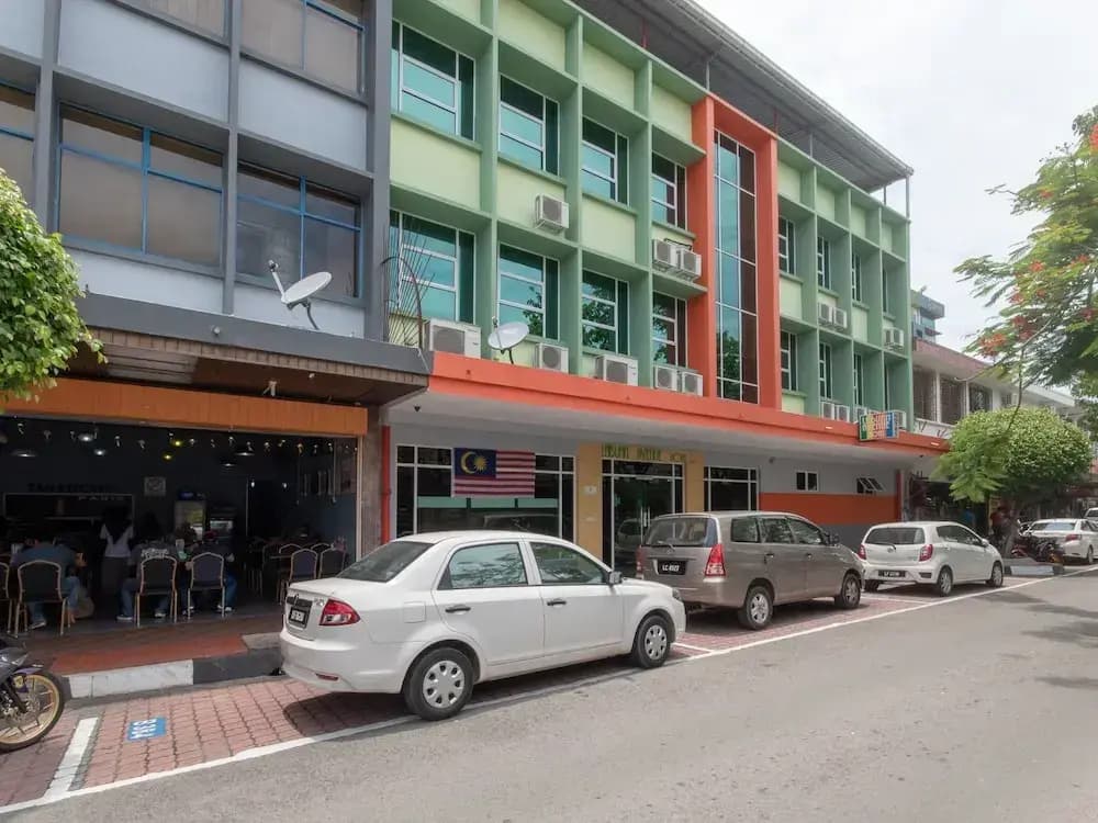 Labuan Avenue Hotel - photo 1
