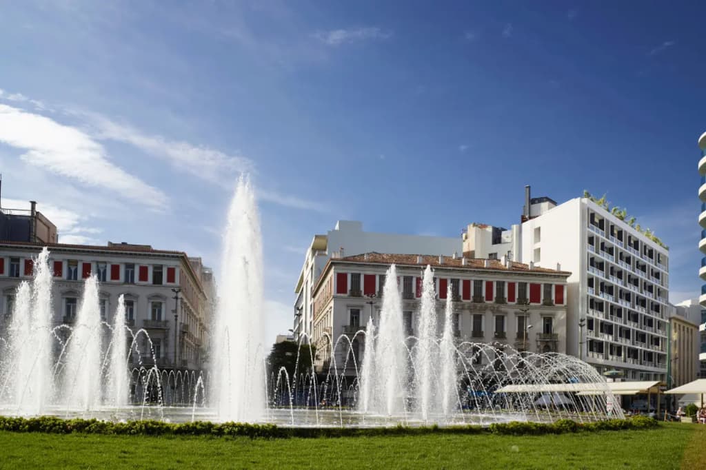 Brown Acropol Hotel - photo 1