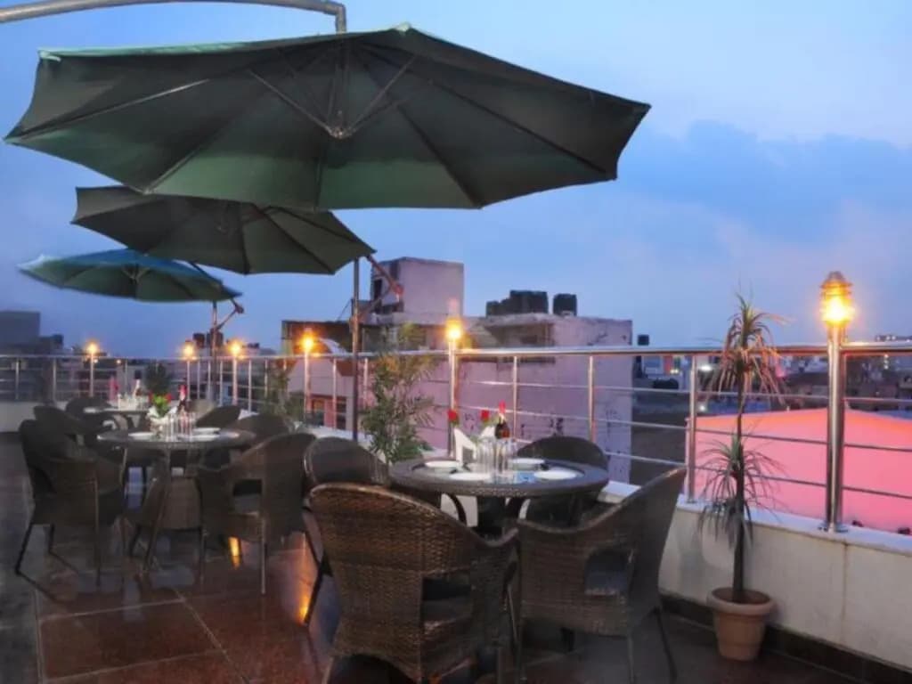 Hotel Krishna - photo 24