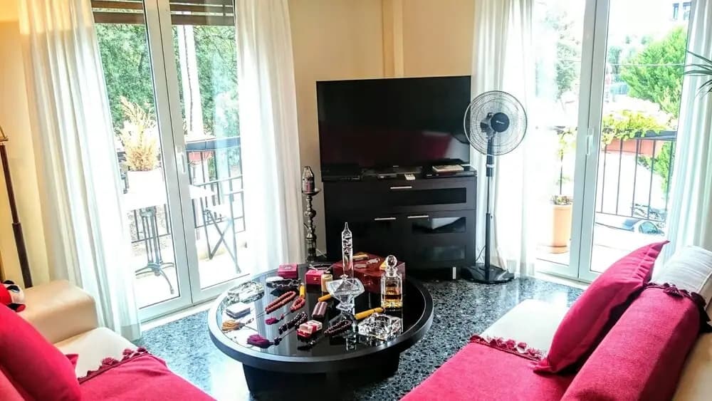 Classical apartment near Acropolis with roof garden - photo 4