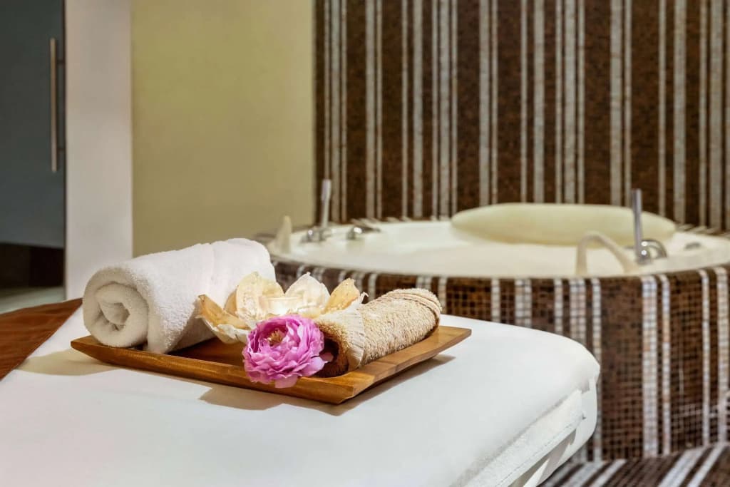 Grand Regency Doha, Trademark Collection by Wyndham - photo 43