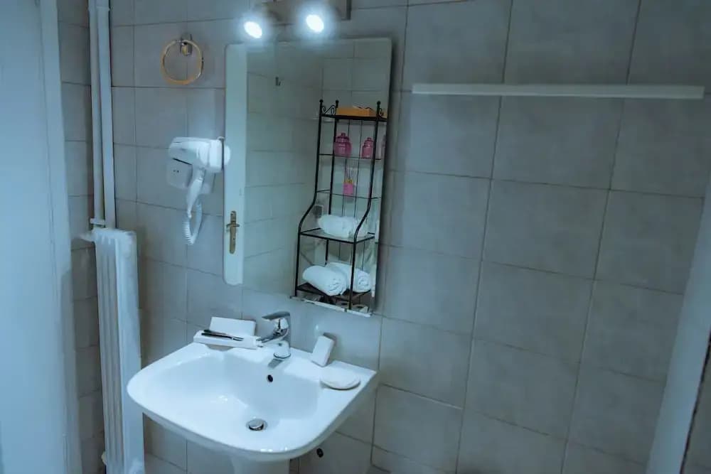 Plaka Apartment - photo 8