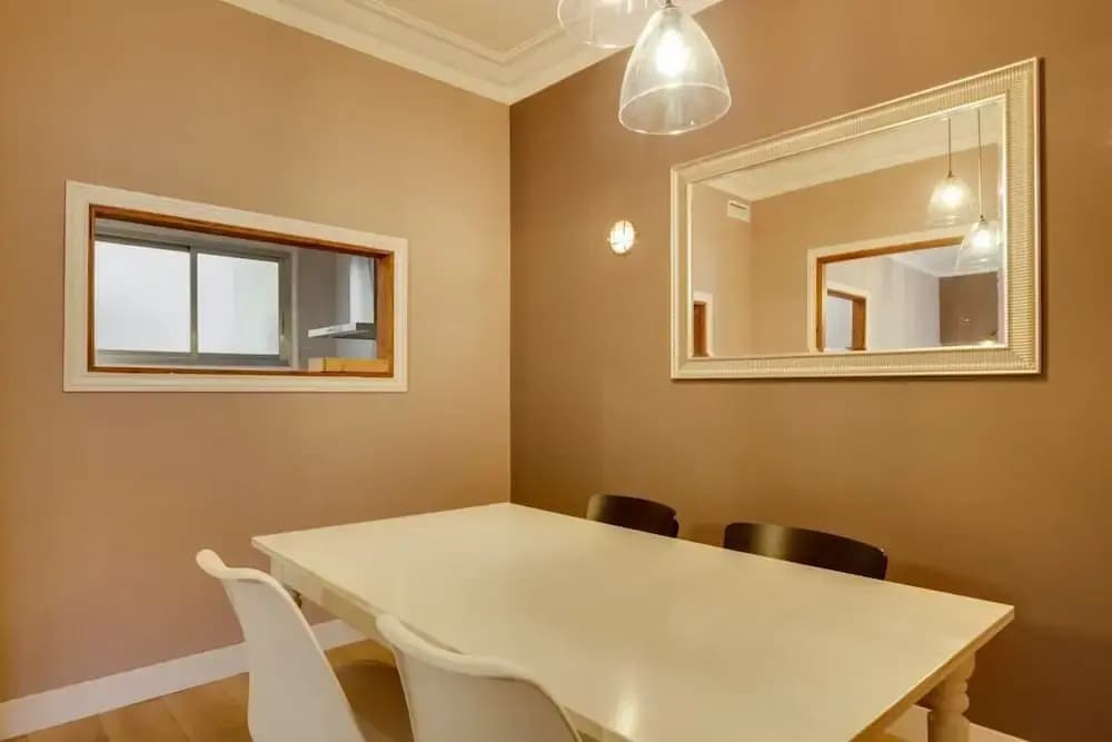 Cosy 3 Bed 2 Bath in Vibrant Eixample, Near Metro - photo 11