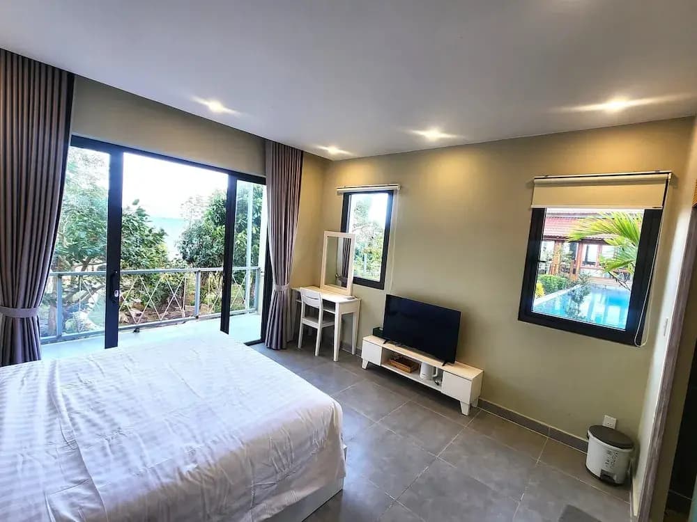 Sunny Shore Resort - photo 25