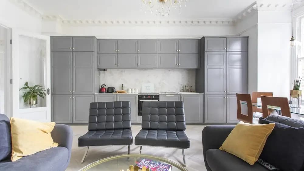 London Apartment- 4 Bedrooms-garden and Parking - photo 10
