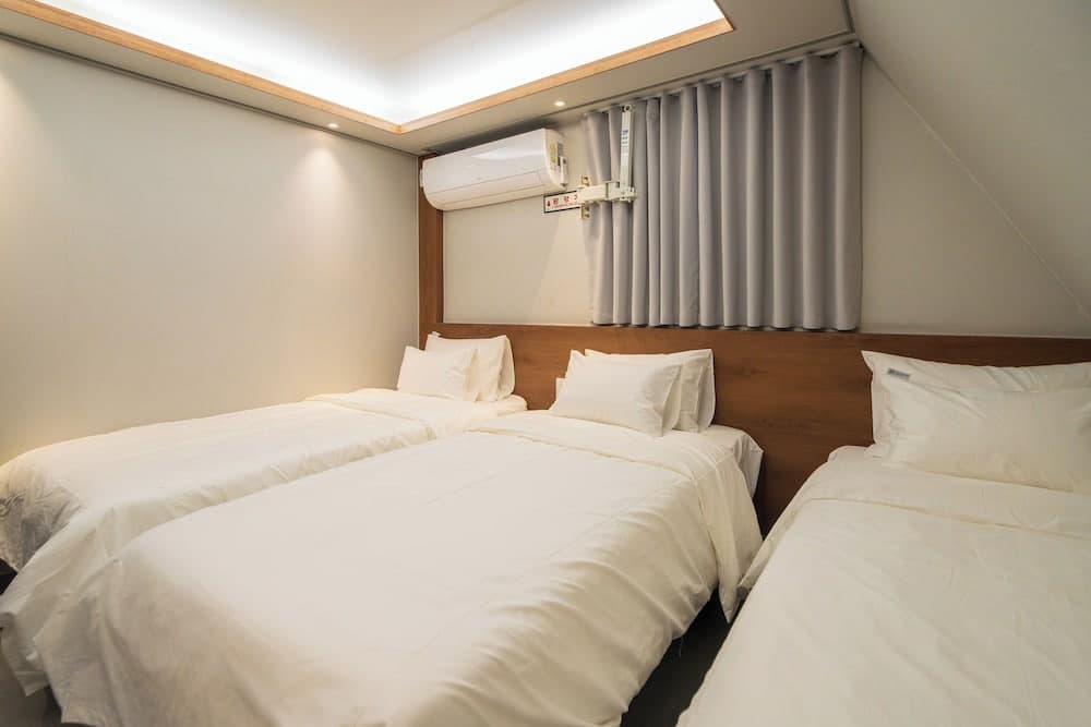The Square Hostel Jongno - photo 14