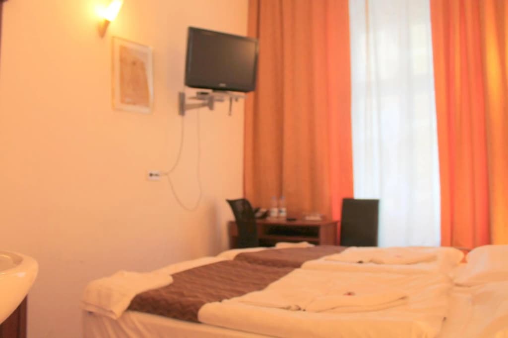 Hotel Amelie Berlin - photo 6