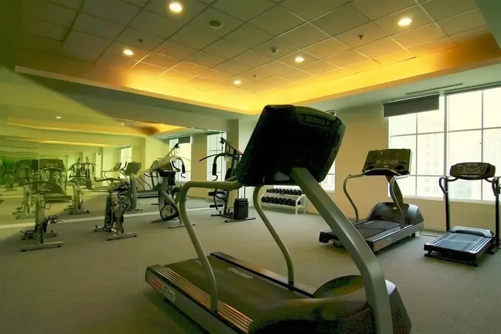 Spacious 2Br With Mall Access At Bellezza Apartment - photo 2
