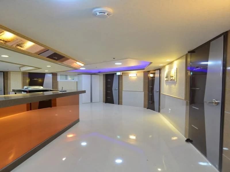 2u Hotel - photo 5
