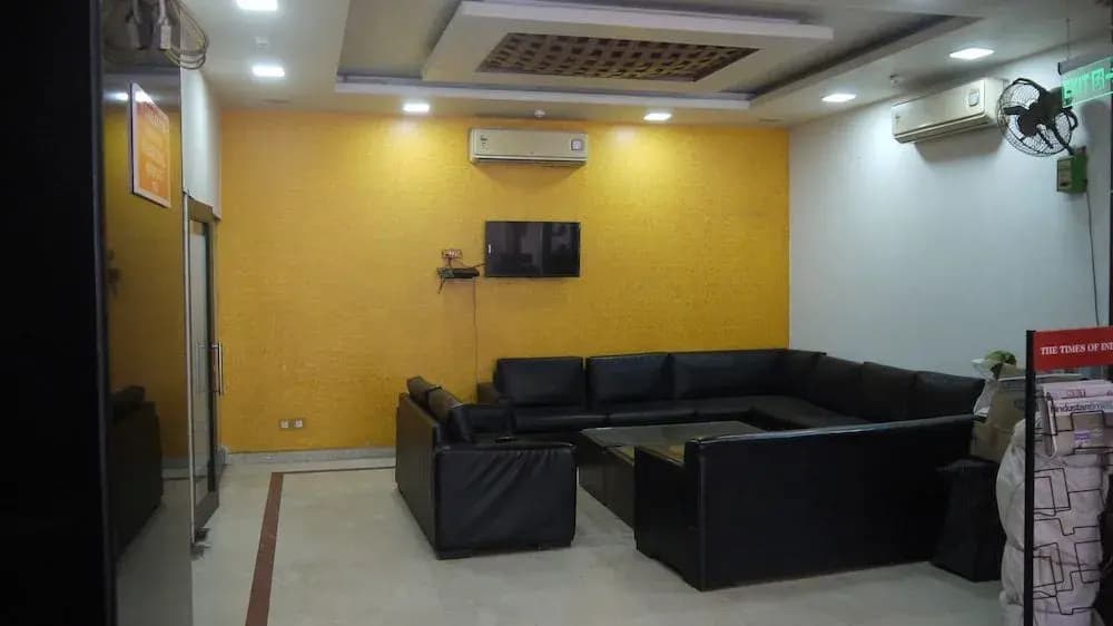Hotel Trio Rooms - photo 7