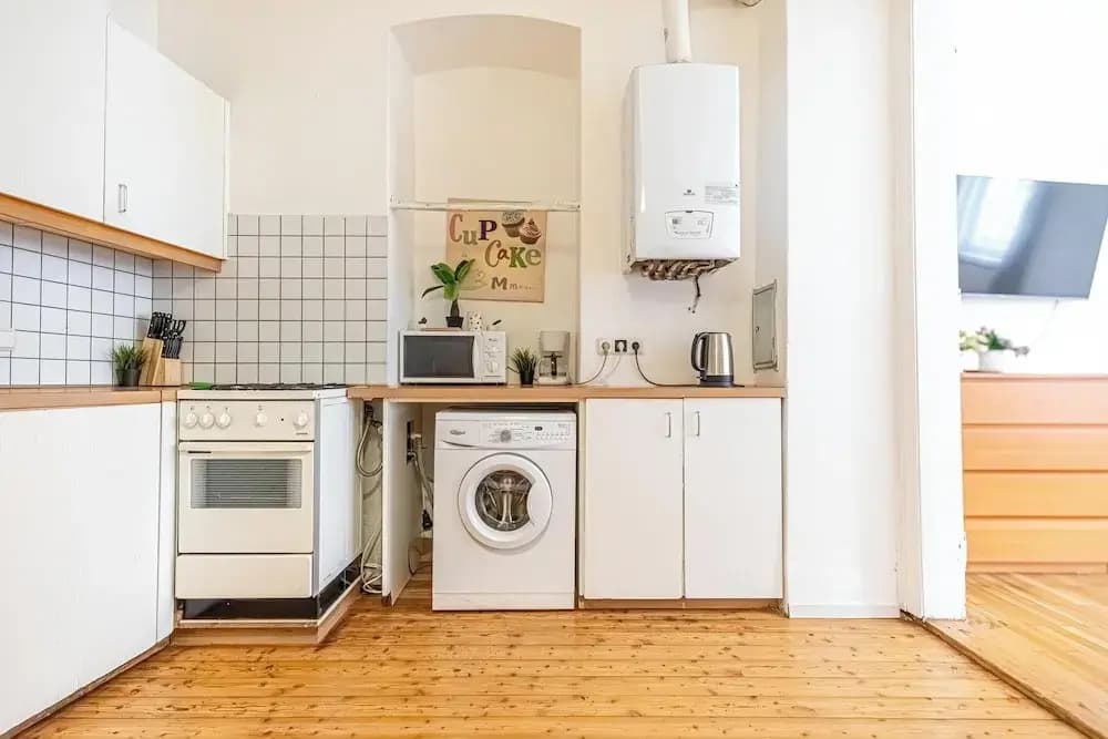 Affordable 2BR Apt Long Stay Stadthalle - photo 10