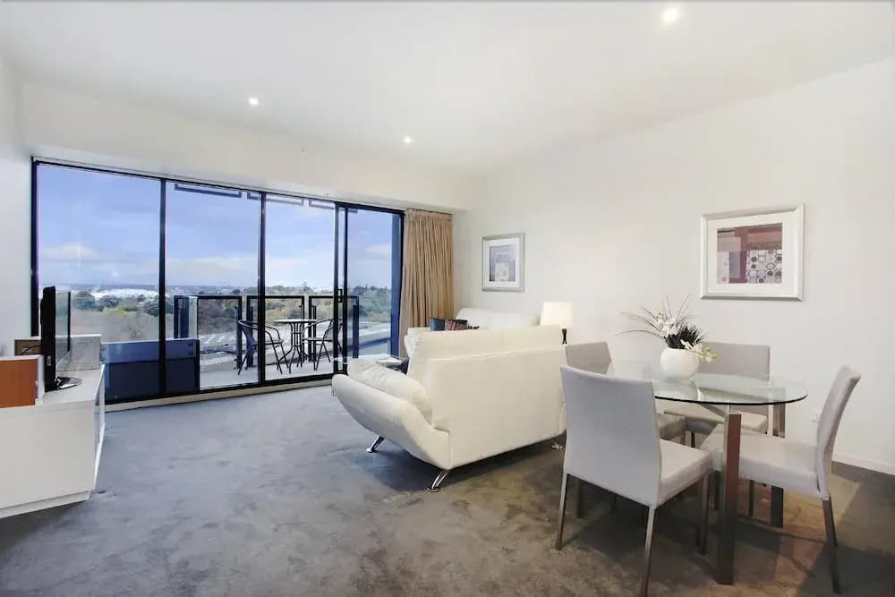 Corporate Keys - Gallery Towers - photo 4