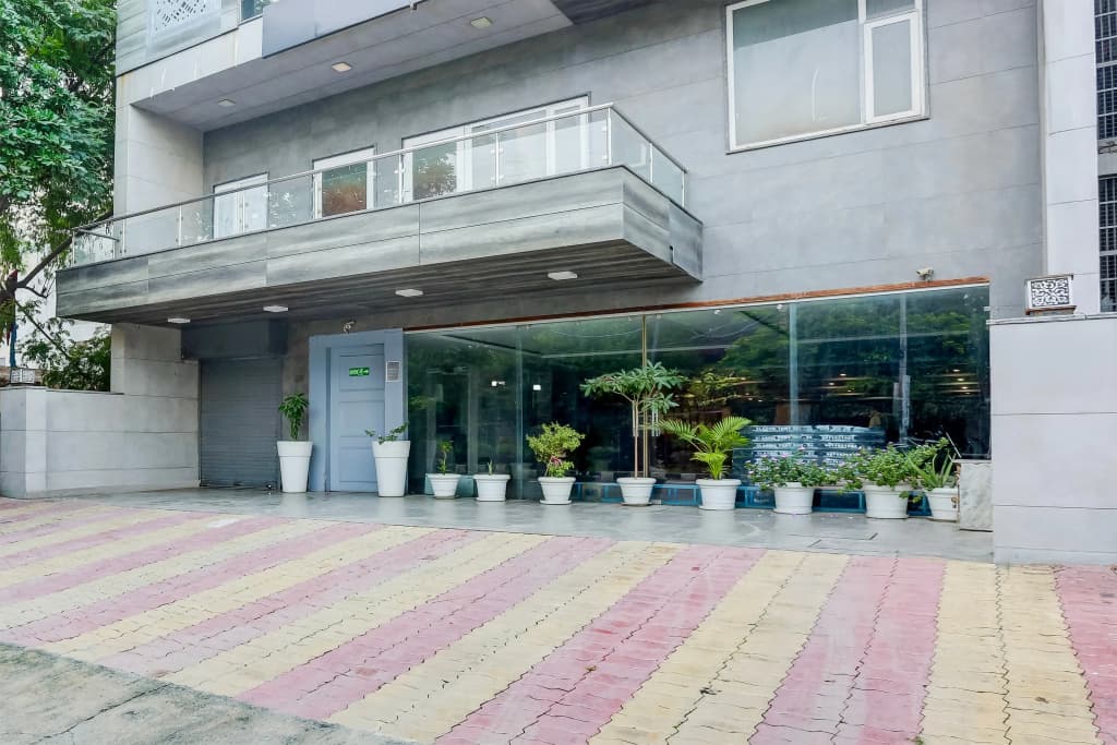 Super Townhouse Rohini Sector 23 - photo 3