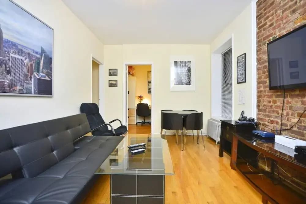 Fancy 2 BR on Upper East Side - photo 4