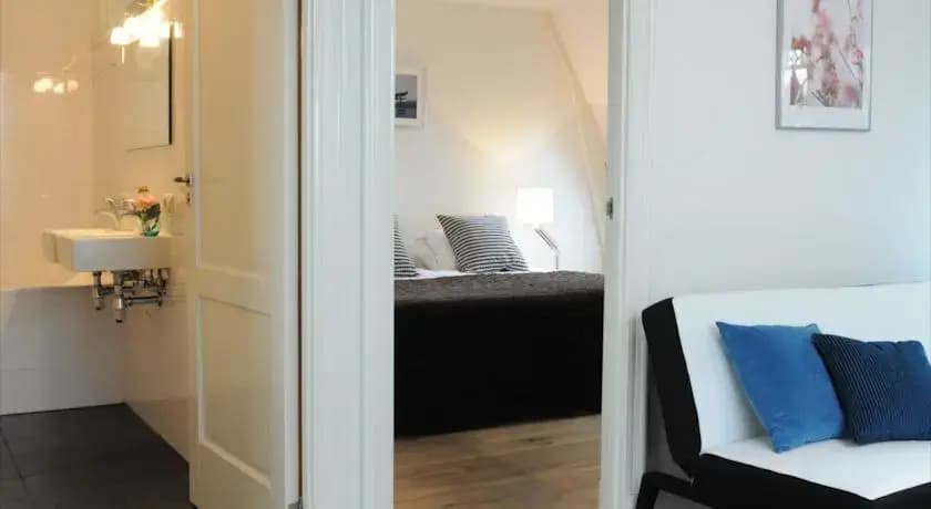 Old West Area Apartments - photo 9