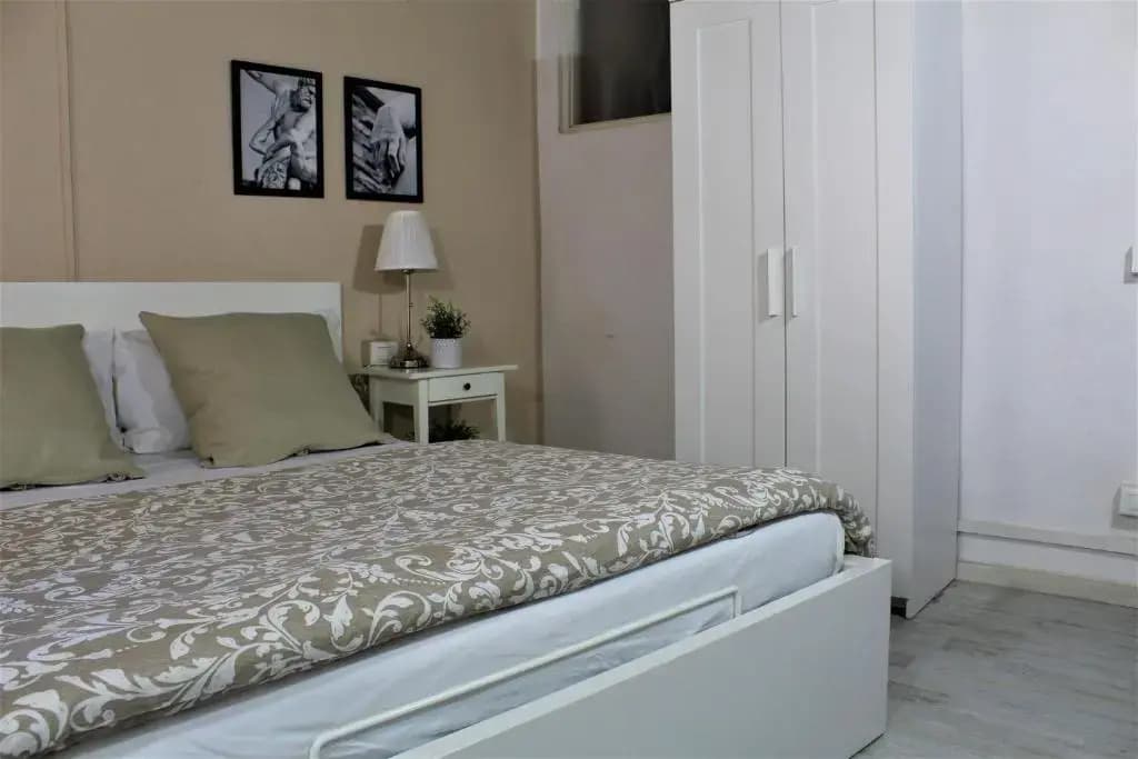 Crystal Ship Apartments - photo 2