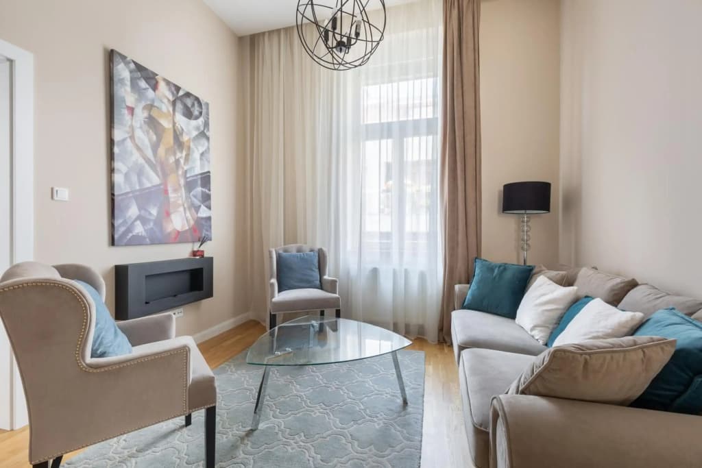 Lovely 2-bedroom apartment at the Vaci Street - photo 2