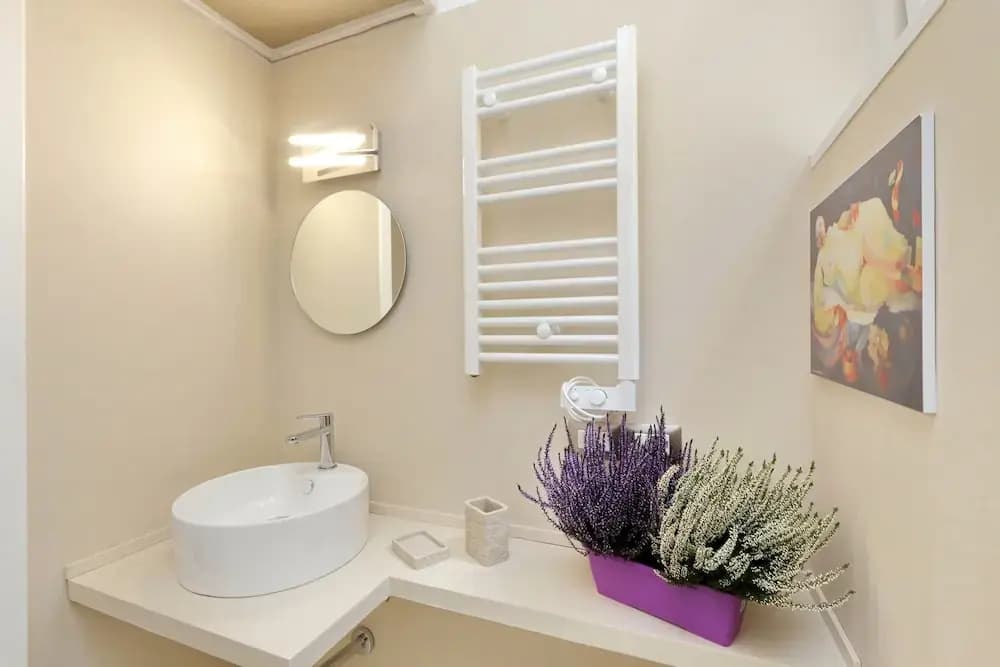 Restart Accommodations Little Colosseum - photo 8