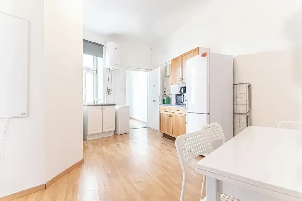Comfortable 1BR Near U3 and Danube - photo 16
