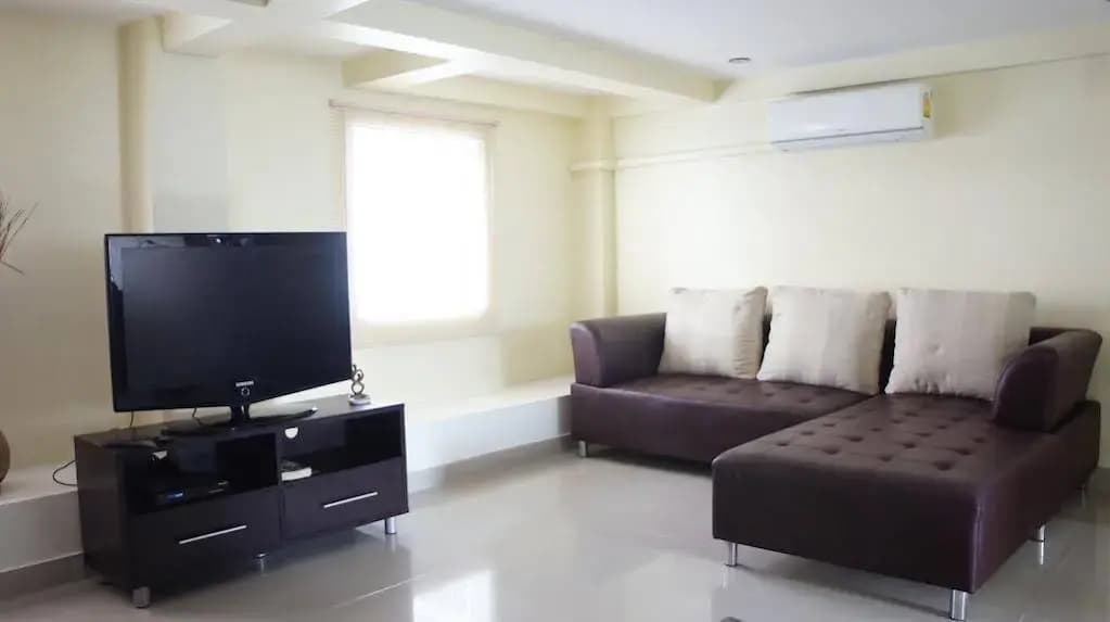 Jomtien Beach Apartments - photo 6