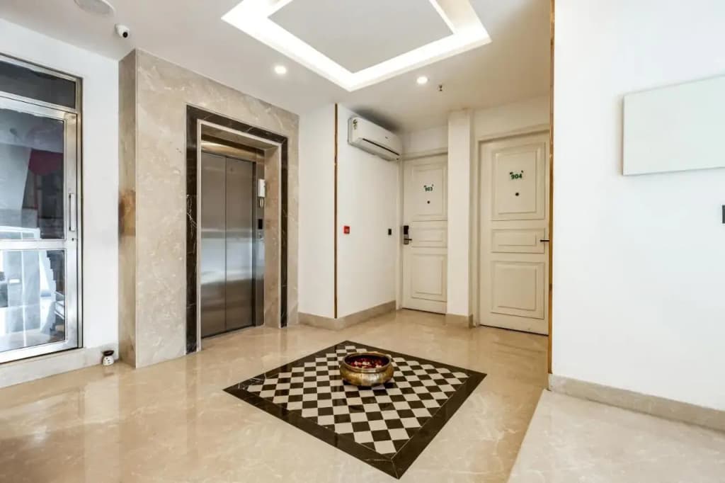Mayur Hotel at CR Park New Delhi - photo 10