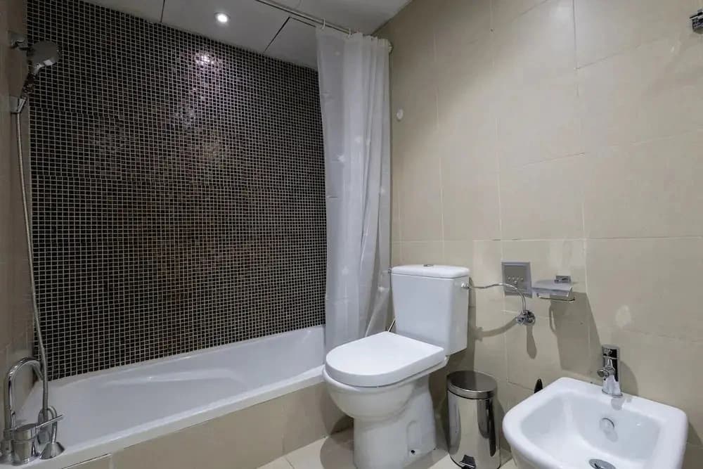 Stylish 2BR Business Bay Pool Access - photo 7