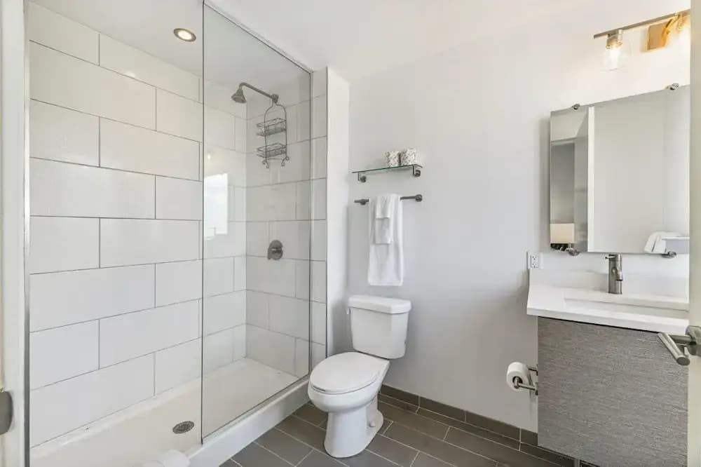 Sunset Boulevard Apartments - photo 7
