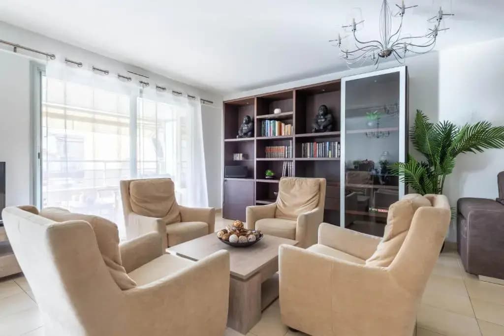 HEART of Nice- Modern Elegant 2BR Flat Big terrace - photo 2