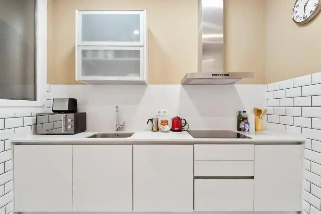 Arc de Triomf Luxury Modern 2-Bedroom 2-Bathroom - photo 12
