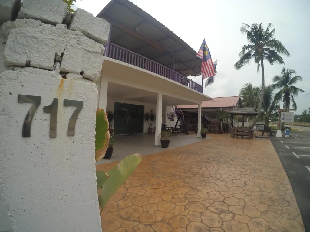 Lulu Hotel - photo 1