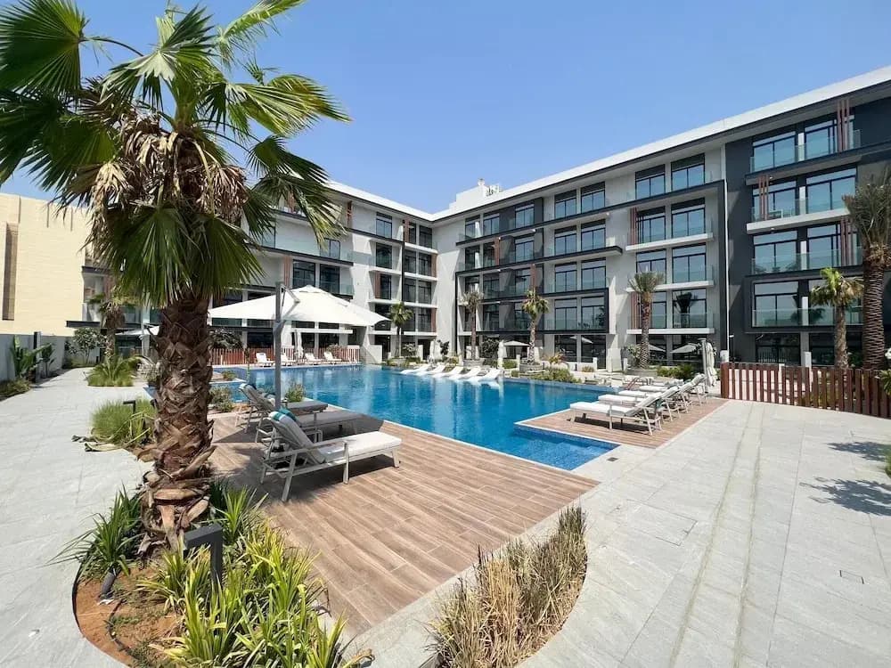Waves - Comfortable JVC Apt with Balcony - photo 24