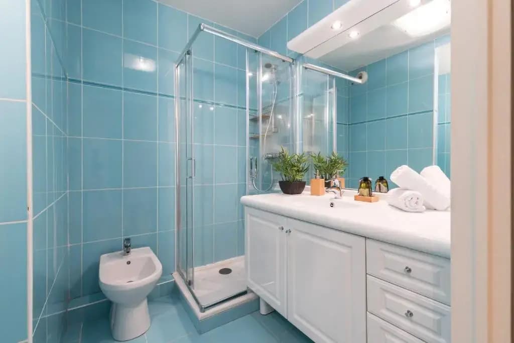Nice 1 Bedroom downtown Carré d'Or with garage - photo 8