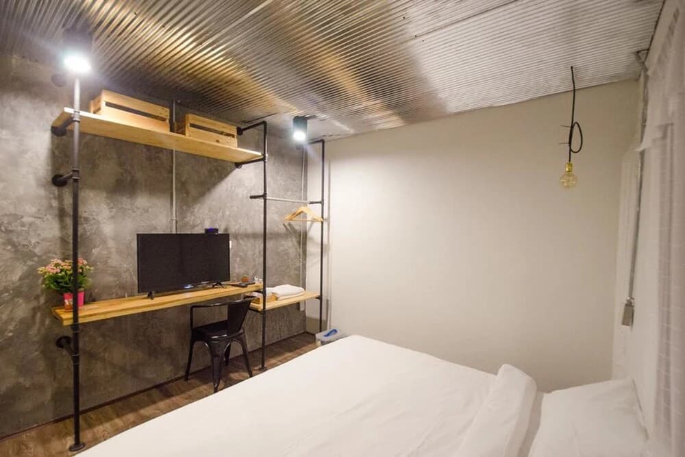 Once Cafe and Hostel - photo 4