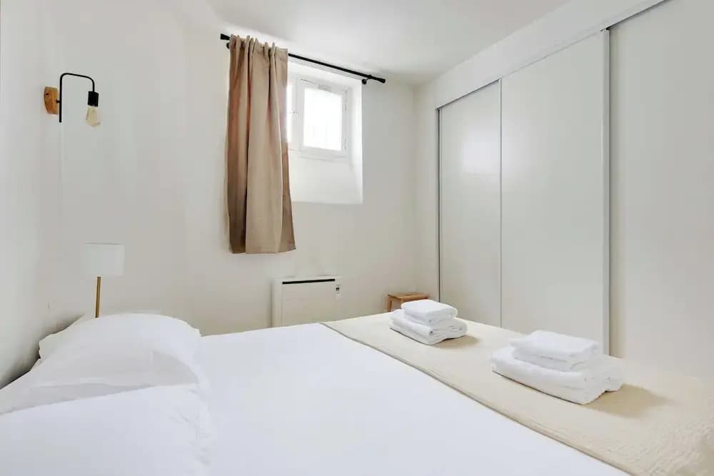 Charming Appt - 1bd/2p - Near Canal Saint Martin - photo 4