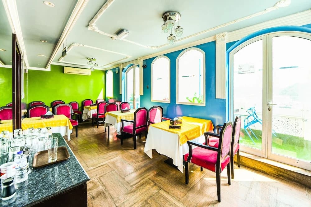 OYO 137 Marina Hotel - photo 11