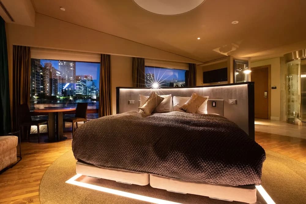 PETALS TOKYO - Floating Hotel - photo 3