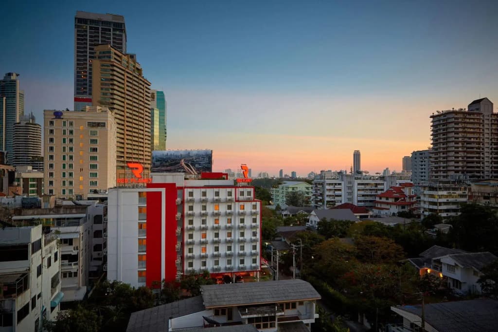 Easy Planet Bangkok Asoke - photo 16