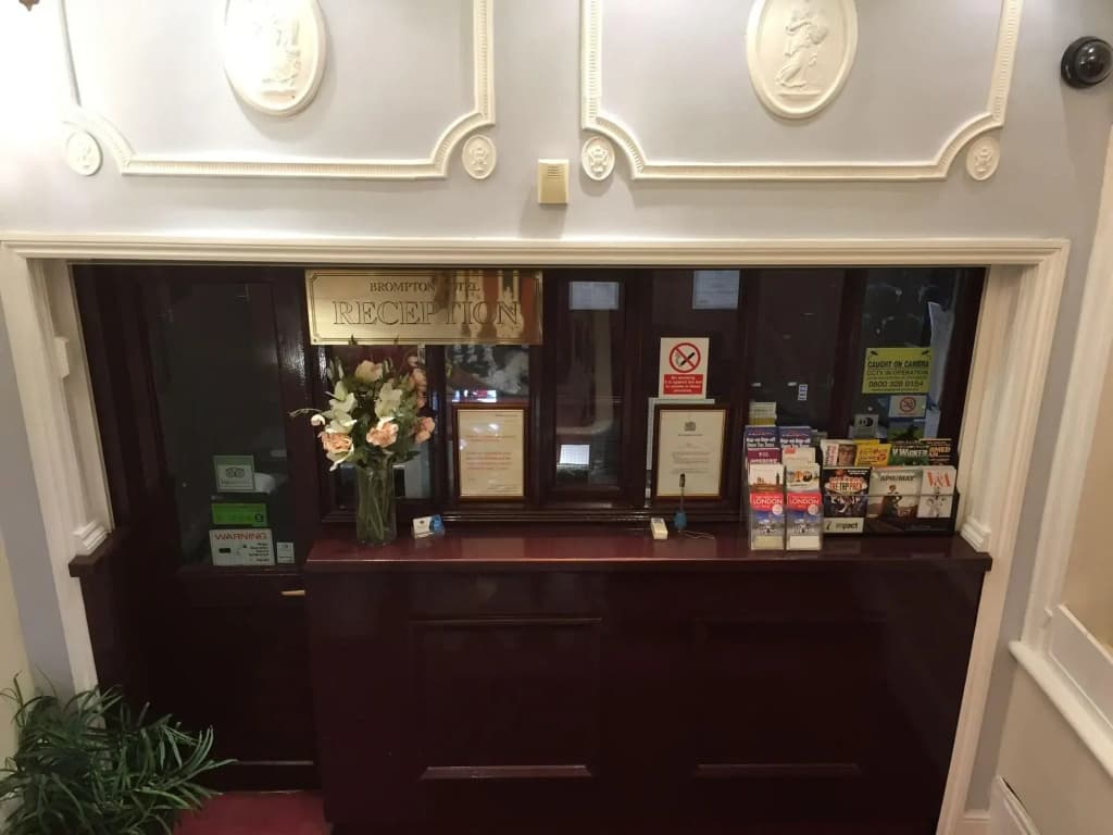 Brompton Hotel - photo 14