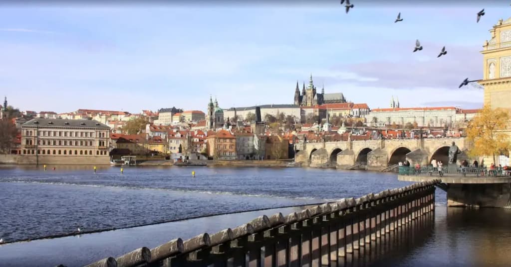 MOODs Charles Bridge - photo 24