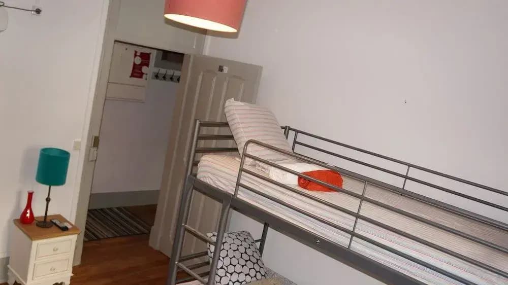 White and Grey Lisbon - Hostel - photo 13