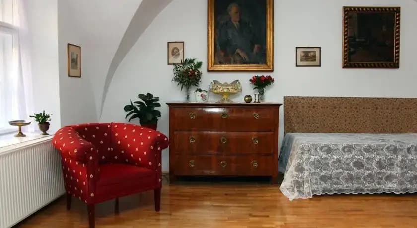 Castle area - Medieval Walls - photo 2