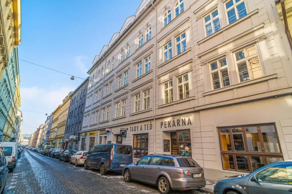 Útulny byt v centru Prahy - photo 31