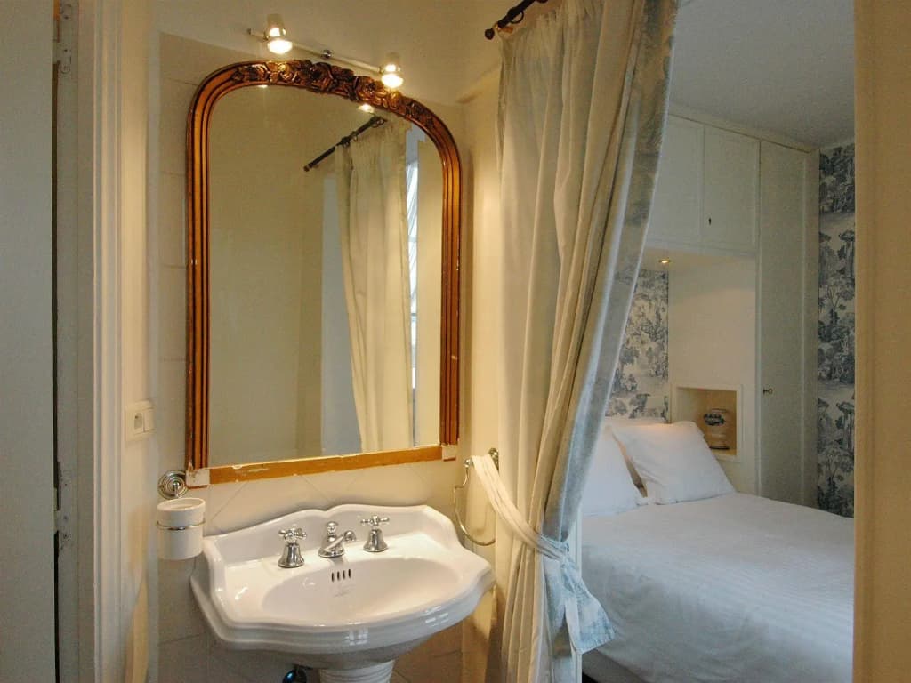 Mithouard Apartment - photo 8