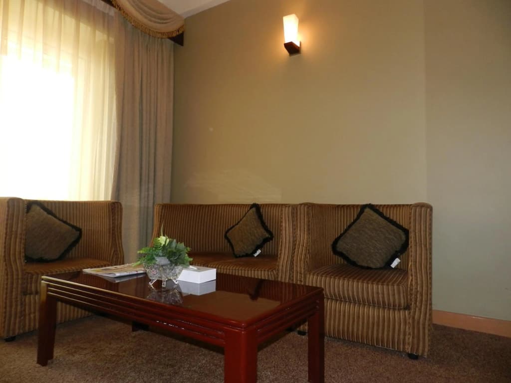 Sun & Sands Seaview Hotel - photo 6