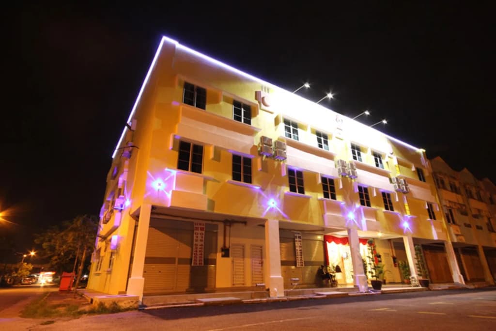 Starway Hotel - photo 1