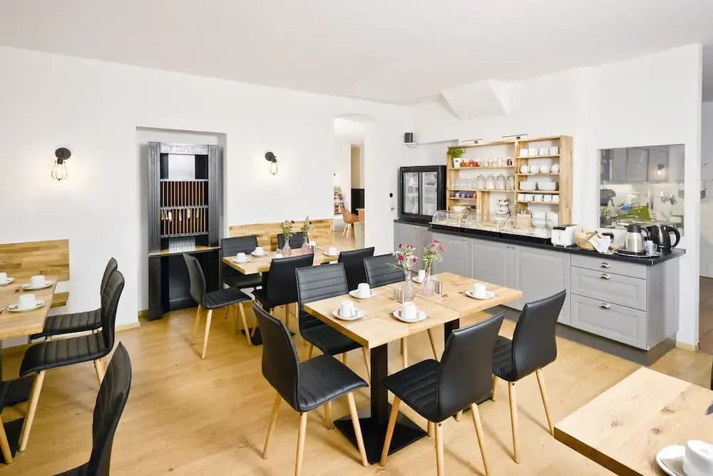 Old Town Hotel Greifswalder Strasse - photo 20
