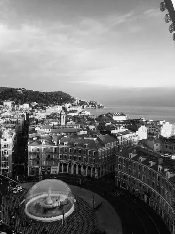 Coeur Vieux Nice Joli traversant - photo 3
