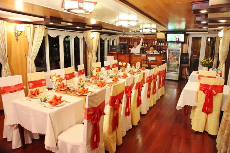 Halong Aurora Cruises - photo 11