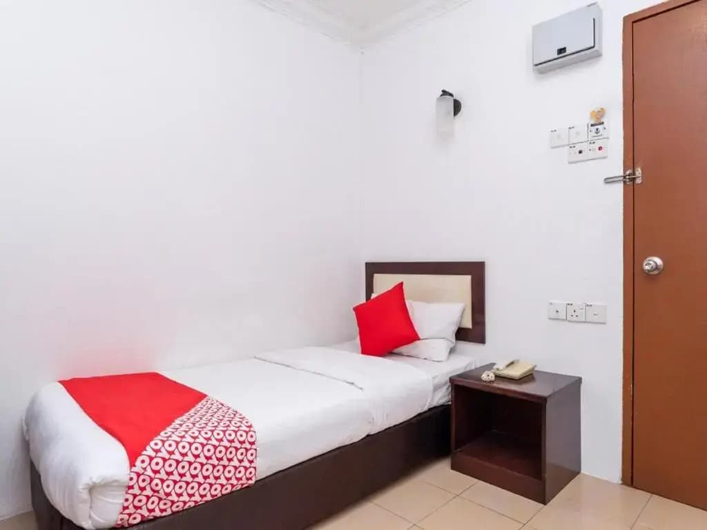 OYO 90742 I-home Hotel - photo 3