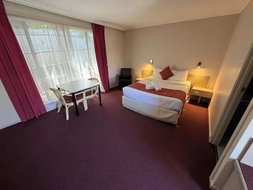 Ringwood Lake Inn - photo 6